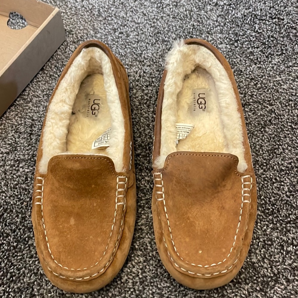 Womens ugg slippers